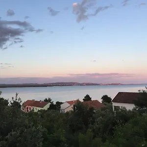 Uznik's Apartmán Tkon